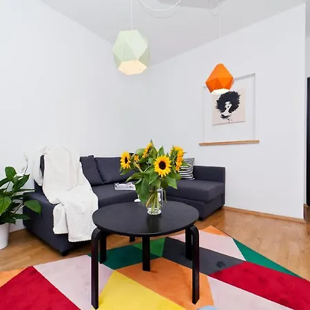 Cozy & Big In Old Town Appartamento *