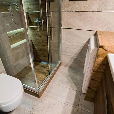 Cozy & Big In Old Town Апартаменты *